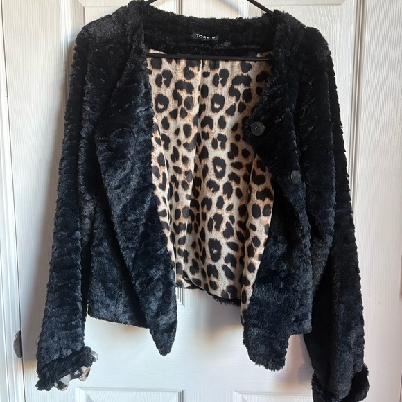 Torrid Faux Fur Cropped Jacket - Picture 8 of 13